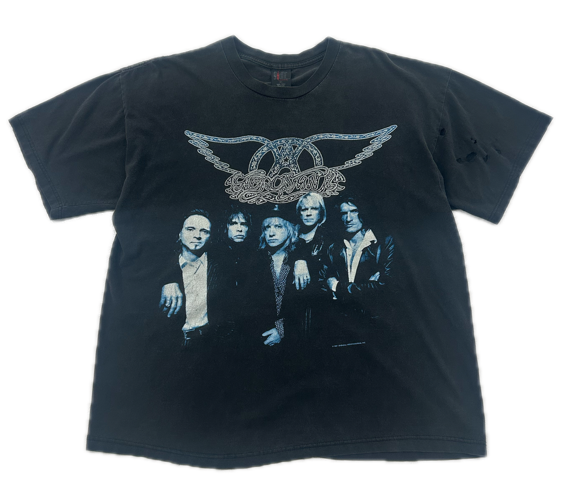 Repeat Vintage '90s Aerosmith Nine Lives World Tour 1997 Tee (Black)